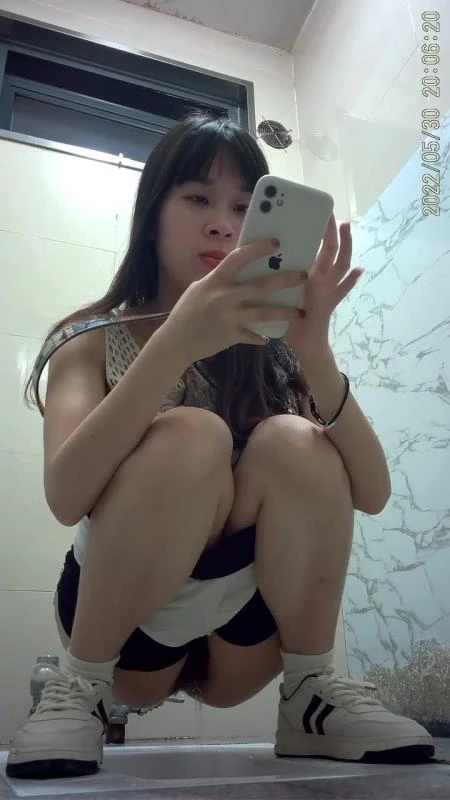 Beautiful Girl Toilet Voyeur Urination 美少女トイレ盗撮放尿 Uncensored BFJP-75 [HD/2024]
